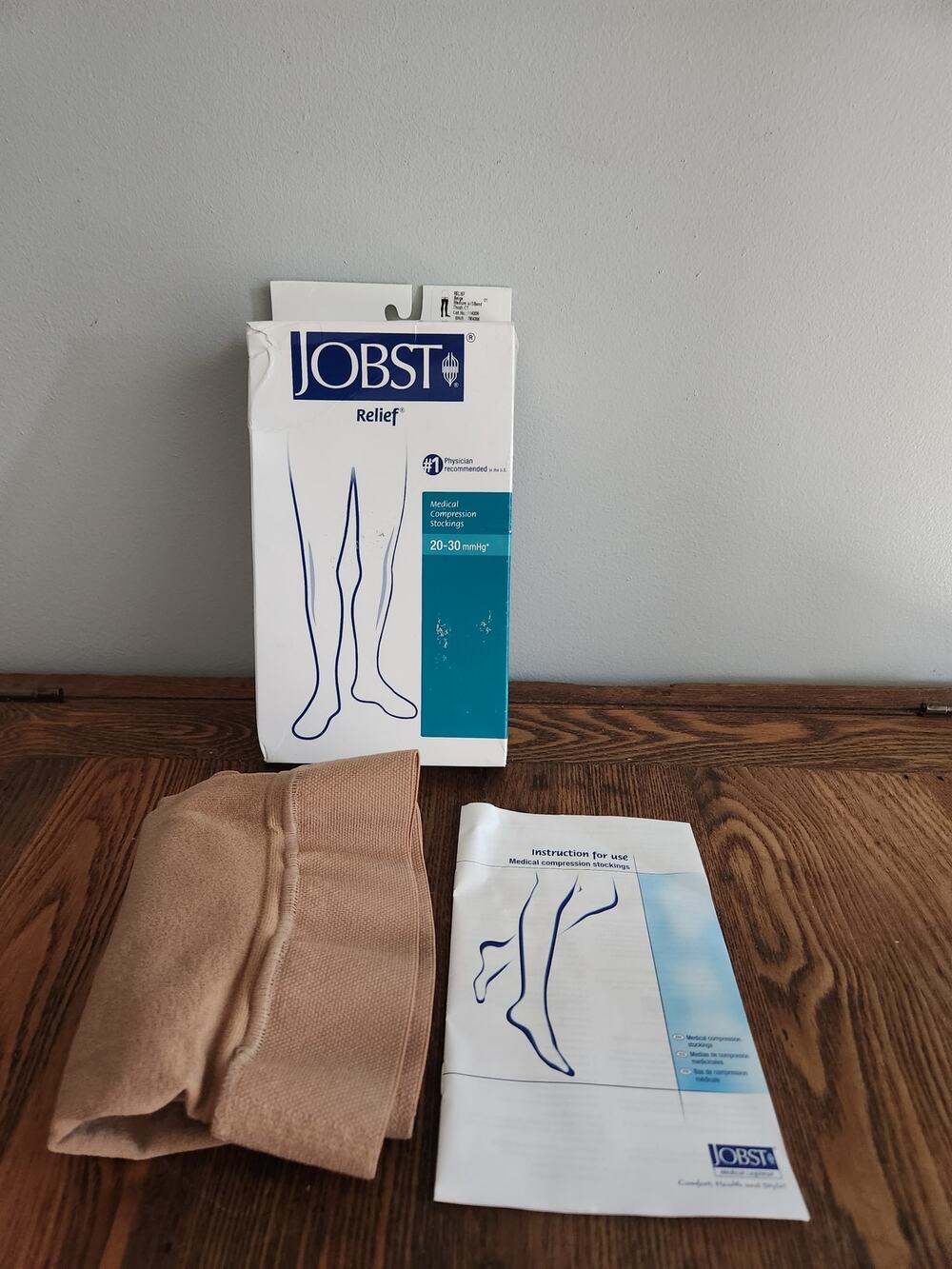 JOBST RELIEF COMPRESSION STOCKINGS / 20-30 mmHg / Medium / Beige Thigh Ct NIB